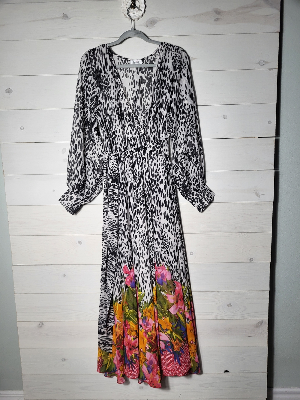 Spy Zone Exchange Maxi Dress Animal Print Tropical Floral Long Sleeve Vacation.